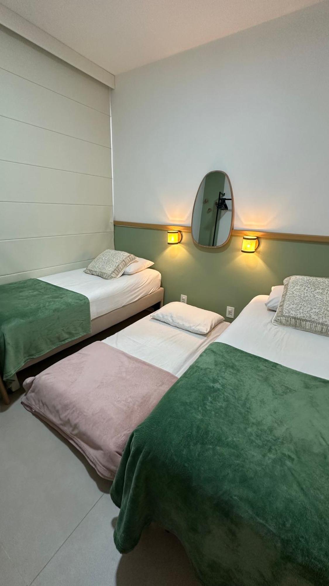 Lindo Apto No Lugar Da Barra Da Tijuca! Com Uma Vista De Tirar O Folego, Frente O Mar! Totalmente Equipado E Decorado Ao Lado Dos Melhores E Quiosques Da Barra! Portaria 24h, Piscina, Sauna, Jacuzzi, Academia, Garagem, Wi-fi, Lavan * Río de Janeiro