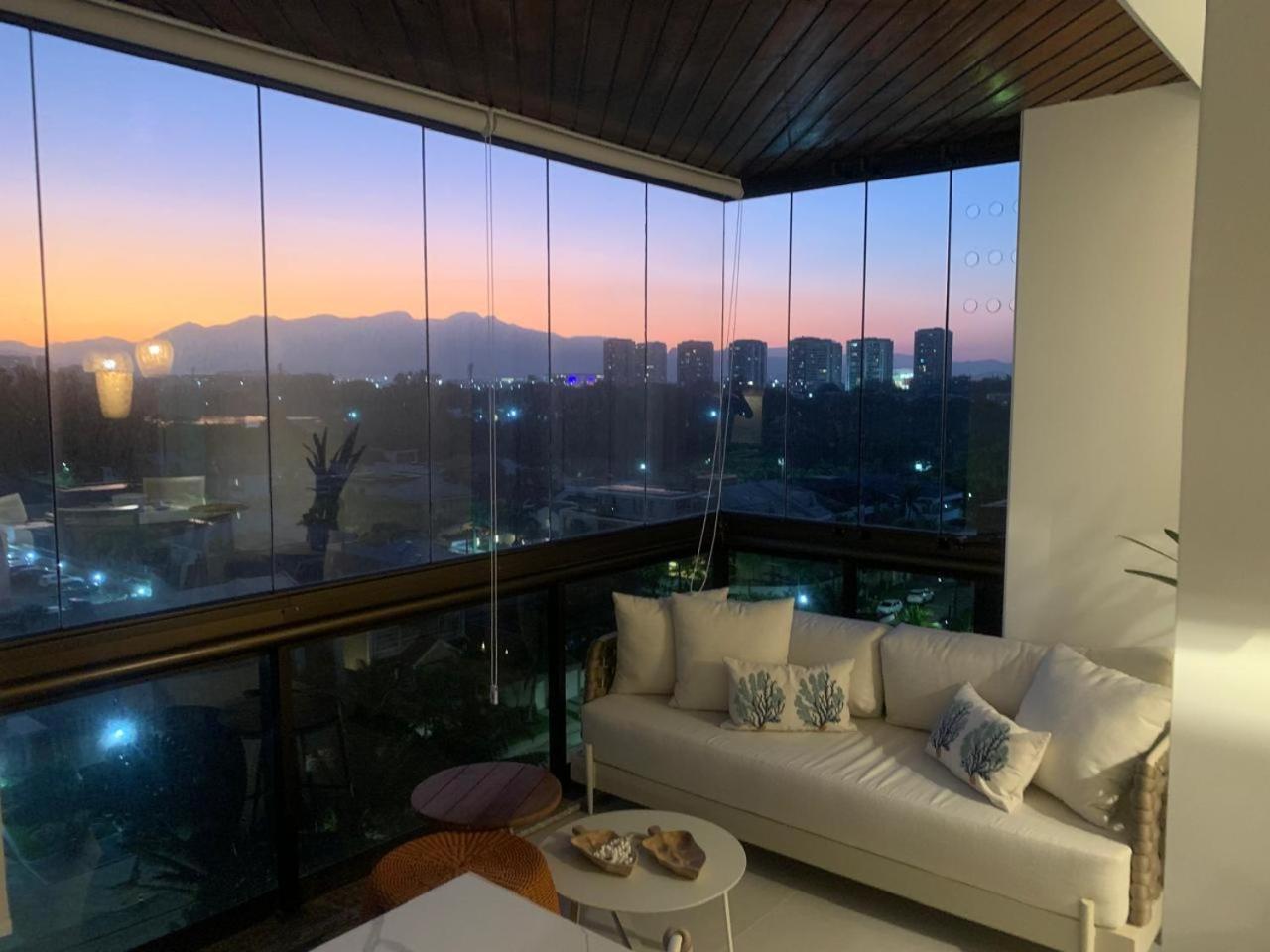 Lindo Apto No Lugar Da Barra Da Tijuca! Com Uma Vista De Tirar O Folego, Frente O Mar! Totalmente Equipado E Decorado Ao Lado Dos Melhores E Quiosques Da Barra! Portaria 24h, Piscina, Sauna, Jacuzzi, Academia, Garagem, Wi-fi, Lavan Appartement *