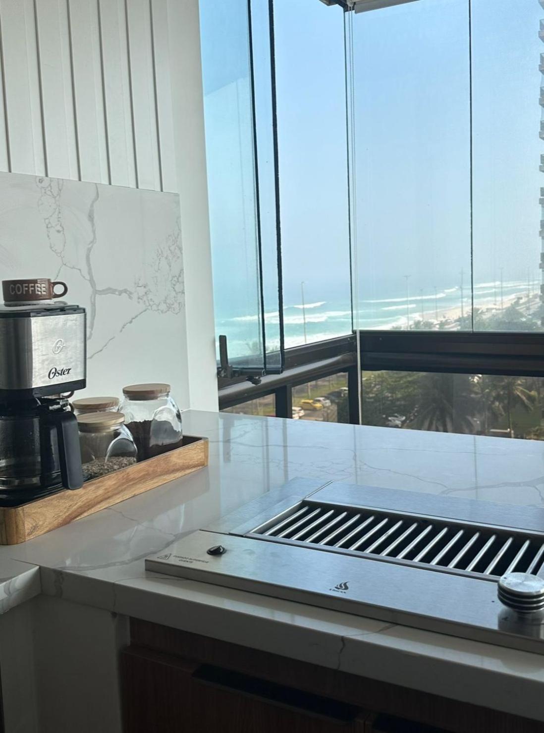 Appartement Lindo Apto No Lugar Da Barra Da Tijuca! Com Uma Vista De Tirar O Folego, Frente O Mar! Totalmente Equipado E Decorado Ao Lado Dos Melhores E Quiosques Da Barra! Portaria 24h, Piscina, Sauna, Jacuzzi, Academia, Garagem, Wi-fi, Lavan