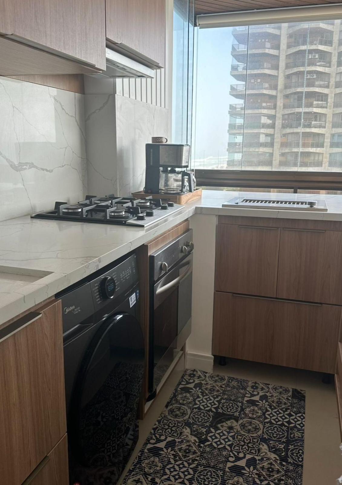 Lindo Apto No Lugar Da Barra Da Tijuca! Com Uma Vista De Tirar O Folego, Frente O Mar! Totalmente Equipado E Decorado Ao Lado Dos Melhores E Quiosques Da Barra! Portaria 24h, Piscina, Sauna, Jacuzzi, Academia, Garagem, Wi-fi, Lavan Appartement Rio de Janeiro