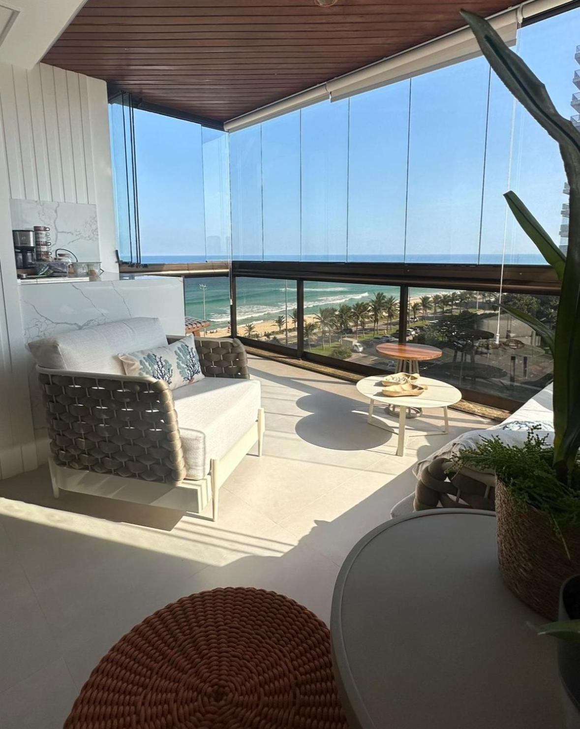 Appartement Lindo Apto No Lugar Da Barra Da Tijuca! Com Uma Vista De Tirar O Folego, Frente O Mar! Totalmente Equipado E Decorado Ao Lado Dos Melhores E Quiosques Da Barra! Portaria 24h, Piscina, Sauna, Jacuzzi, Academia, Garagem, Wi-fi, Lavan *