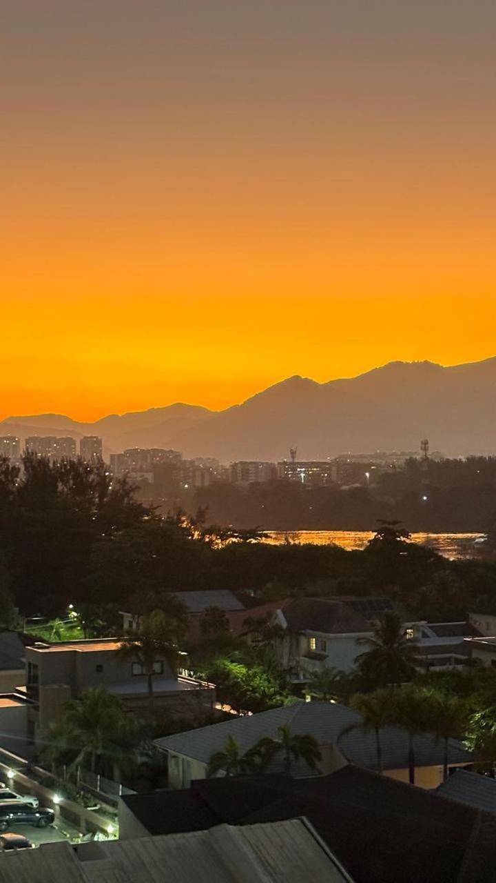 Lindo Apto No Lugar Da Barra Da Tijuca! Com Uma Vista De Tirar O Folego, Frente O Mar! Totalmente Equipado E Decorado Ao Lado Dos Melhores E Quiosques Da Barra! Portaria 24h, Piscina, Sauna, Jacuzzi, Academia, Garagem, Wi-fi, Lavan Appartement *